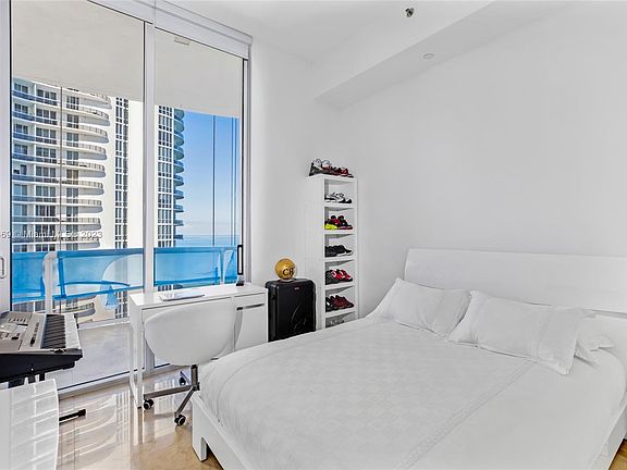 3rd image of 15811 Collins Ave APT 3202
