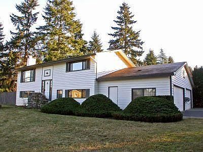 4 car garage 3 br Finn Hill