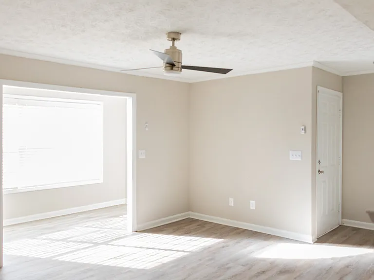 Twin Springs Apartments — Photo 11