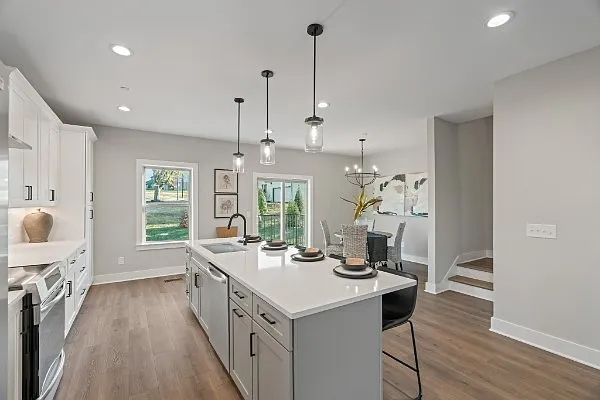 210 Charlotte Everly Cir #403 — Photo 4