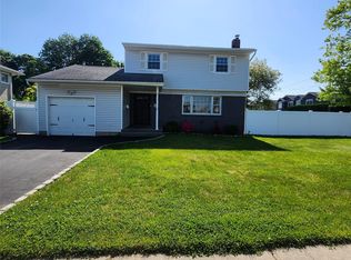 47 Barnum Ave, Plainview, NY 11803