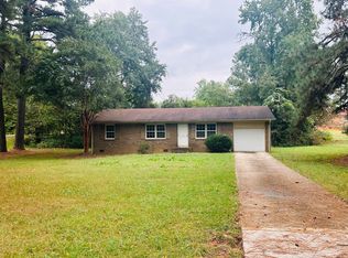 7712 Landis Dr, Browns Summit, NC 27214