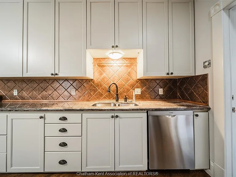 26 Kendall St — Photo 8