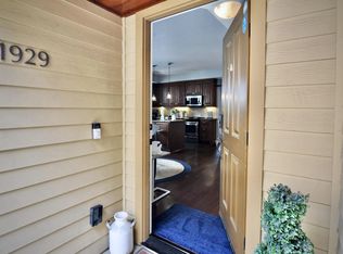 1929 Felspar St, San Diego, CA 92109