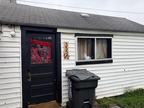 355 W 2nd St, Logan, OH 43138