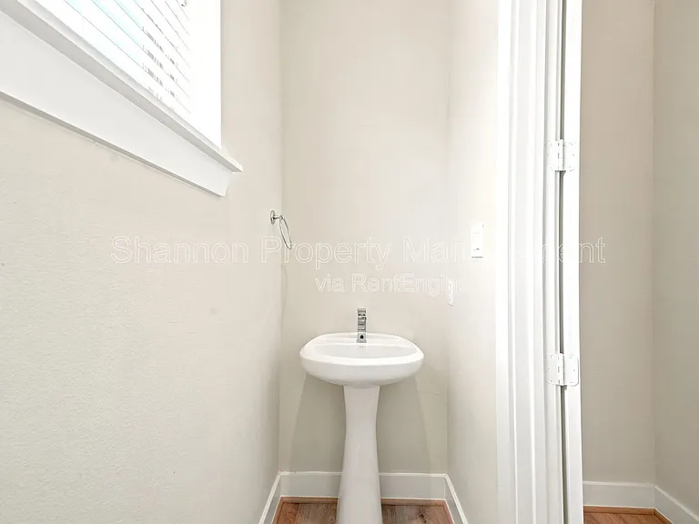 2974 Alice St — Photo 28