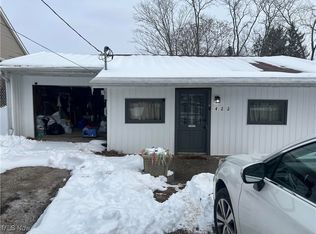 422 Jessamine St, Zanesville, OH 43701