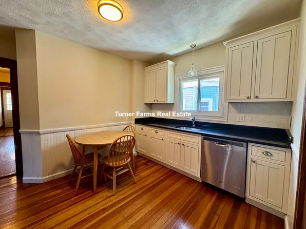 258 Boston Ave #3A, Medford, MA 02155