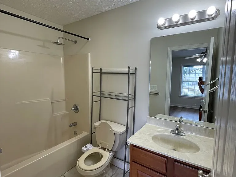 1417 Shining Armor Ln — Photo 14