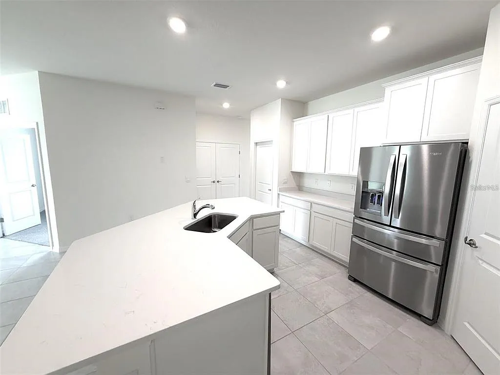 2 bed, 2.0 bath, 1566 sqft, $2,200 — Photo 3