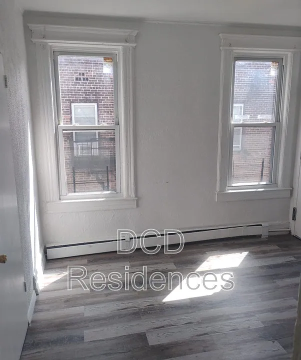 95 Montclair Ave #3R