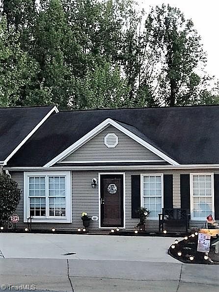 1st image of 1324 Hillside Dr