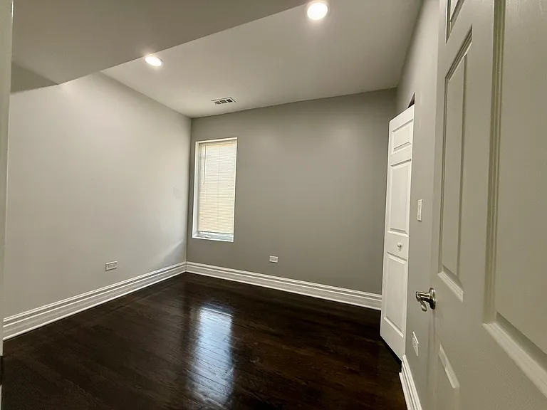 2118 S 59th Ave #2 — Photo 11