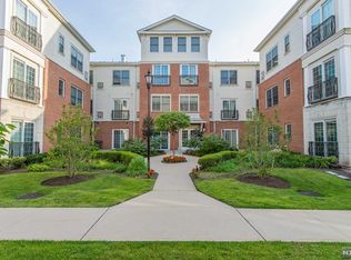 2213 The Plz, Tenafly, NJ 07670