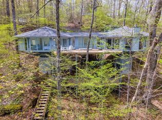 181 Walnut Tree Ln, Topton, NC 28781