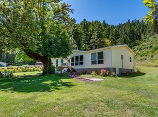 5833 Hubbard Creek Rd, Umpqua, OR 97486