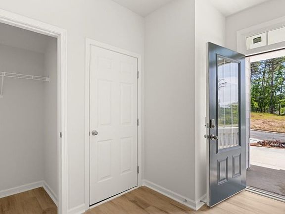 4th image of 1829 Meadow Green Cir