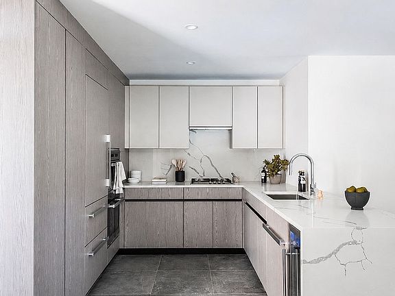 4th image of 13336 37th Ave #6F