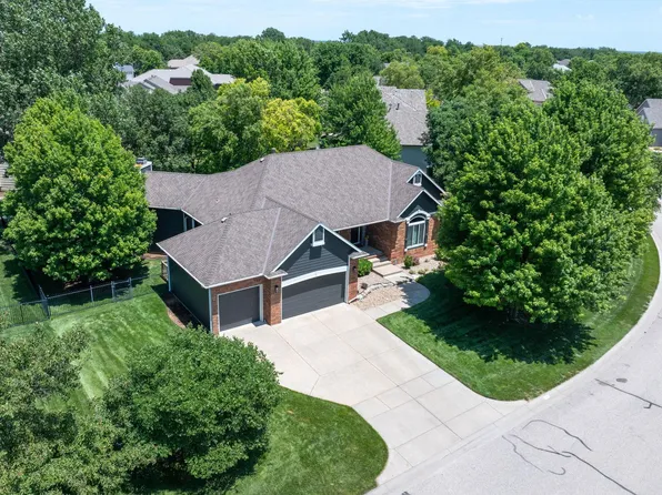 8607 W Meadow Pass Ct, Wichita, KS 67205