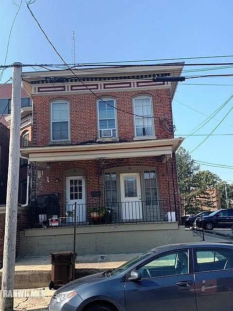 2nd image of 404 W Stephenson St