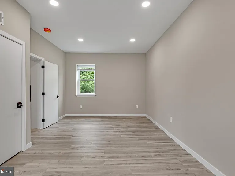 435 W Susquehanna Ave #2 — Photo 11