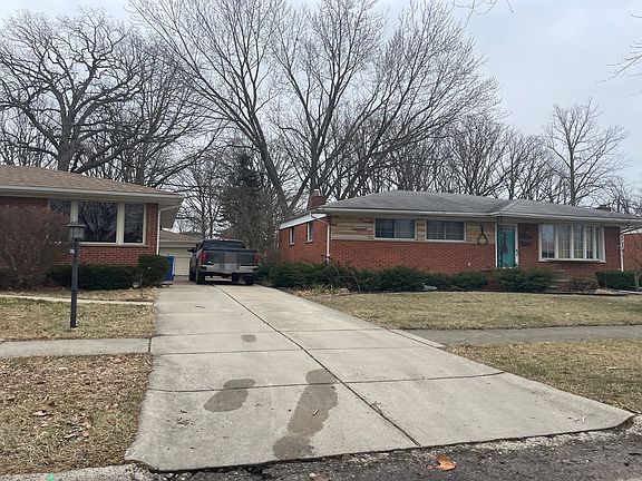 3rd image of 5904 Rockland Ct