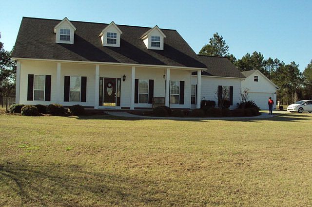 1st image of 22 W Windward Dr