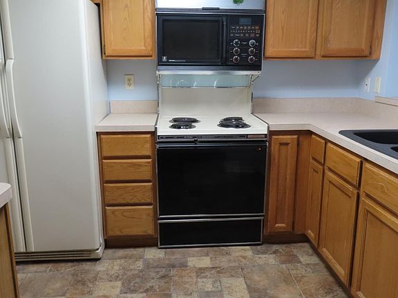 2nd image of 31 Marina Point Dr