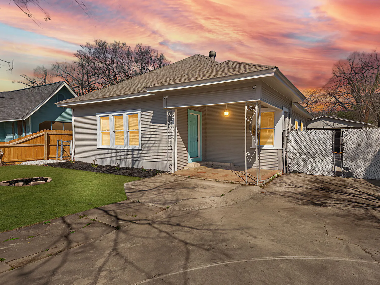 4 bed, 1303 sqft, $1,675 — Photo 1