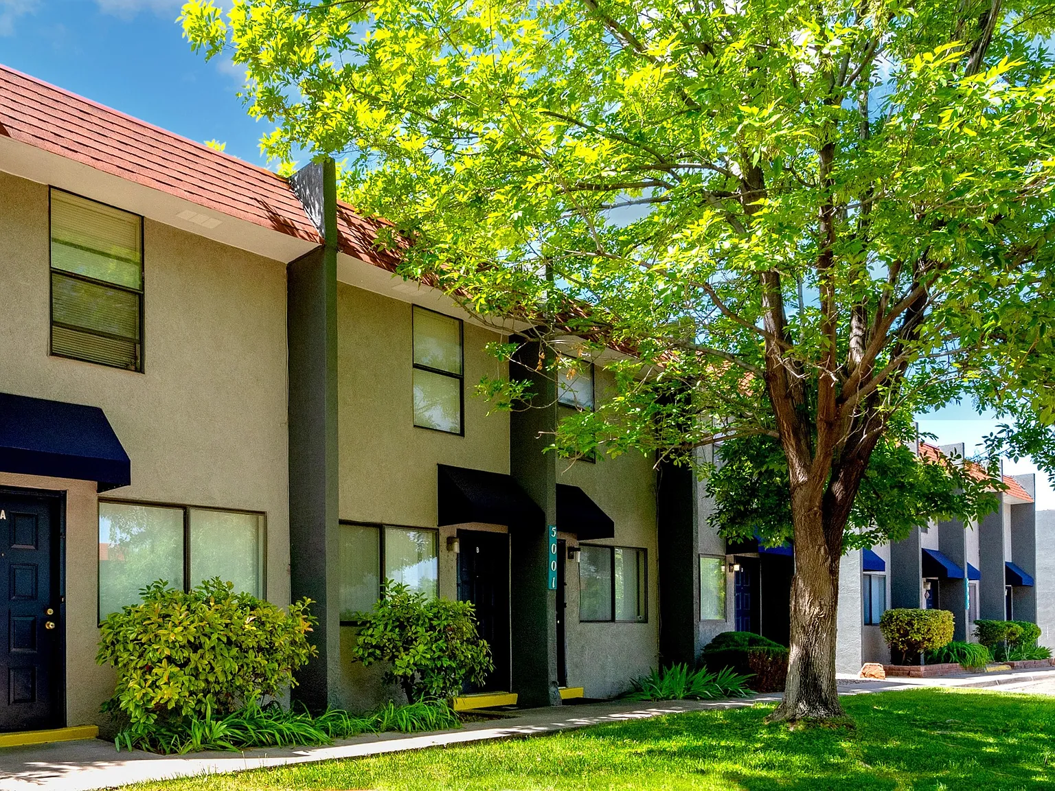Spain Townhomes — Photo 1