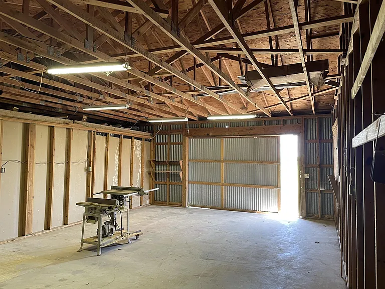 13264 Jackson Rd — Photo 32