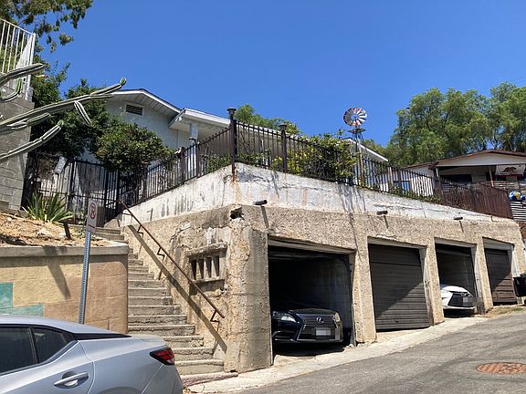 5th image of 2422 Lincoln High Dr #&-3831