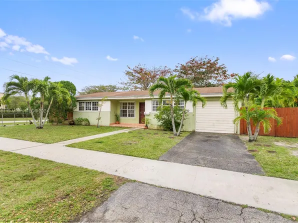 2560 NE 207th Ter, Miami, FL 33180