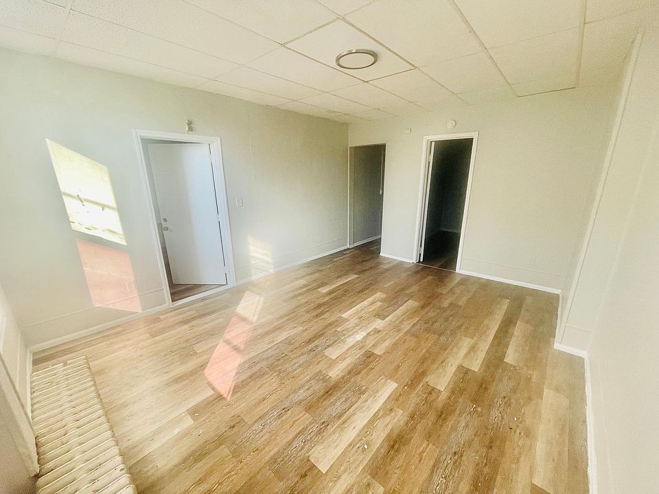 1st image of 203 N 2nd St Floor 1
