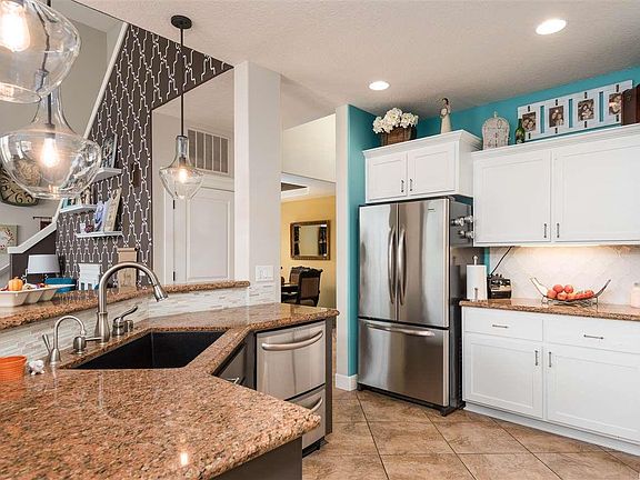5th image of 12106 Cottonwood Creek Blvd