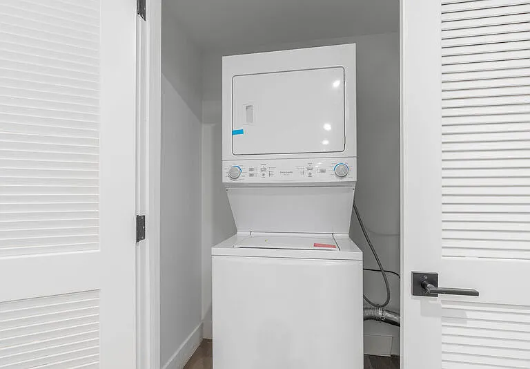 2057 E Rush St #1 — Photo 13
