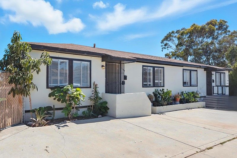 1st image of 3105 B St #3107-B