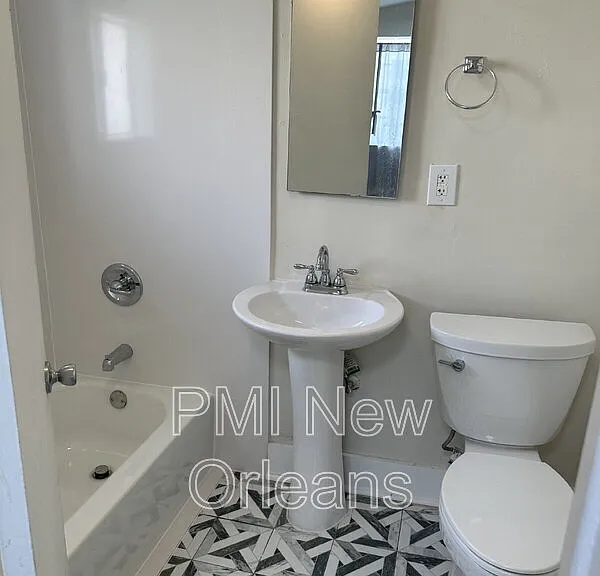 2427 Rousseau St — Photo 14