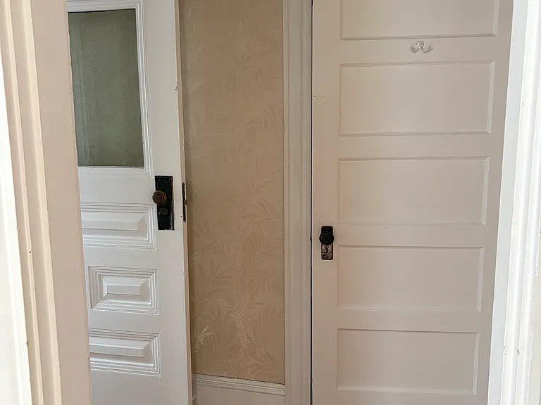 390 Lloyd Ave #1 — Photo 3
