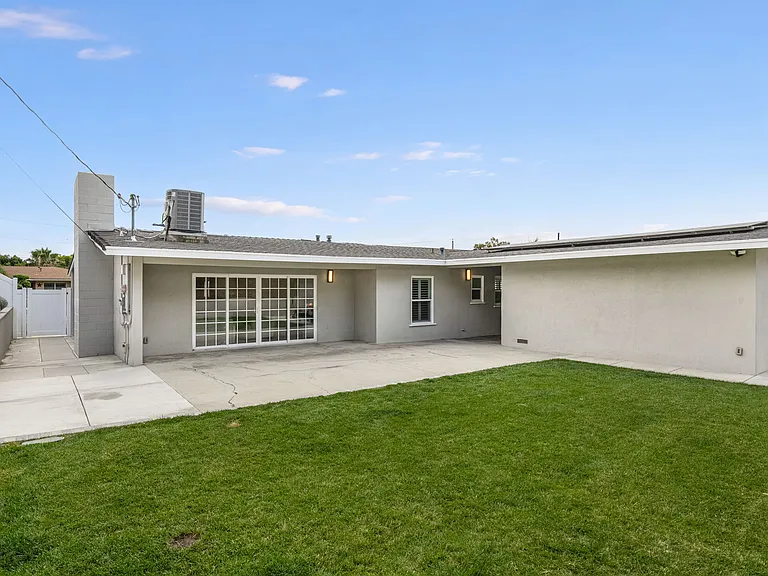 16229 Janine Dr — Photo 40