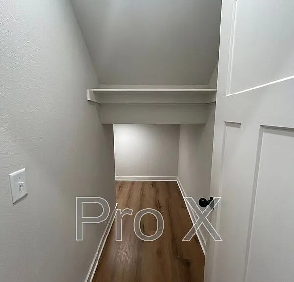 623 Cosmos St — Photo 9