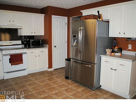 5th image of 322 Waterfront Dr