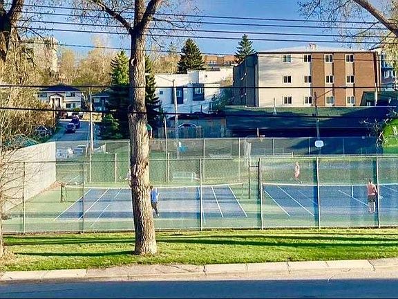 5th image of 2310 17th St SW