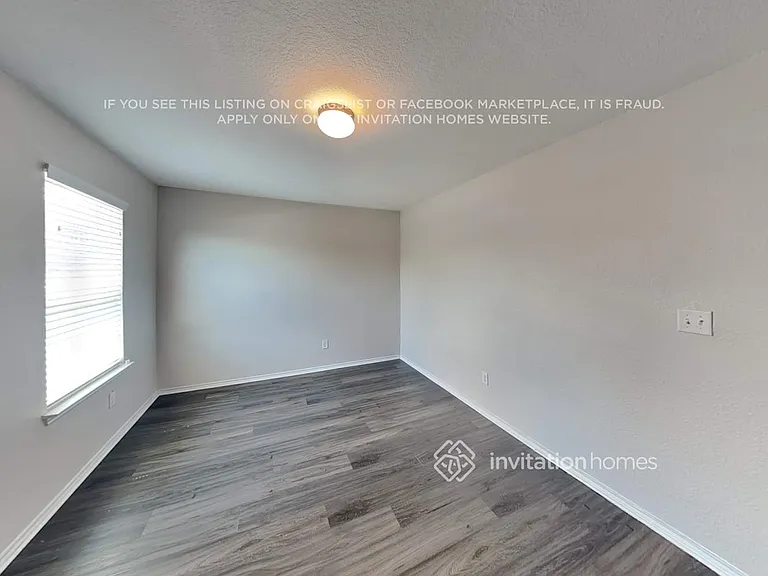 1607 Crown Daisy — Photo 13