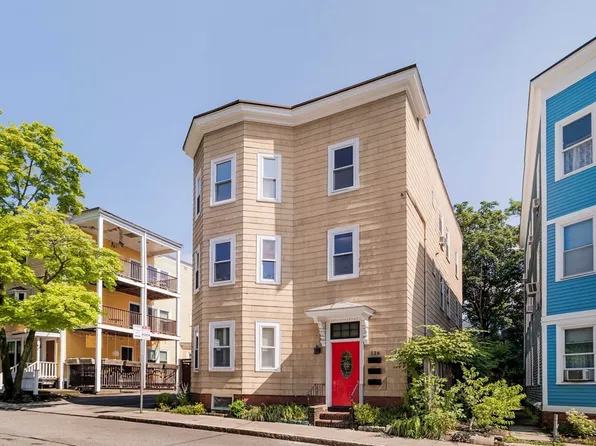 126 Kinnaird St #2, Cambridge, MA 02139