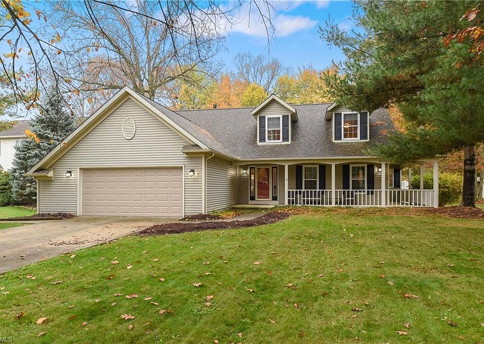 1st image of 516 W Sturbridge Dr