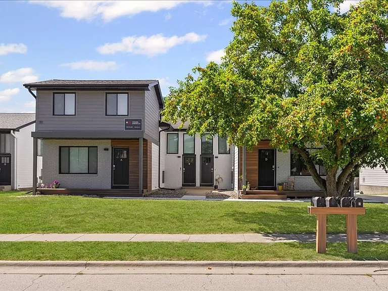 111 N Orr Dr — Photo 20