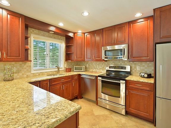4th image of 755 Long Creek Dr