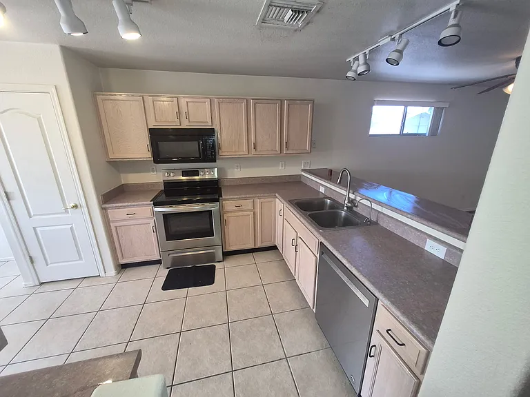 7942 E Dream View Dr — Photo 7