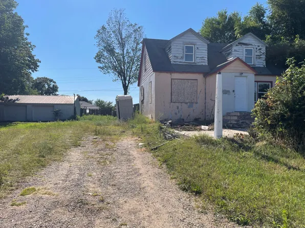 612 N Crystal Ave, Benton Harbor, MI 49022